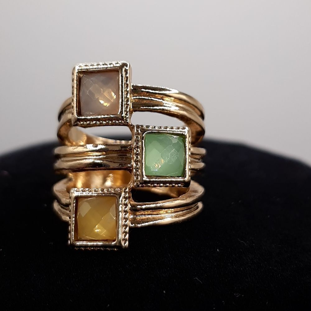 NEW Gold toned 3 tiered ring with stones